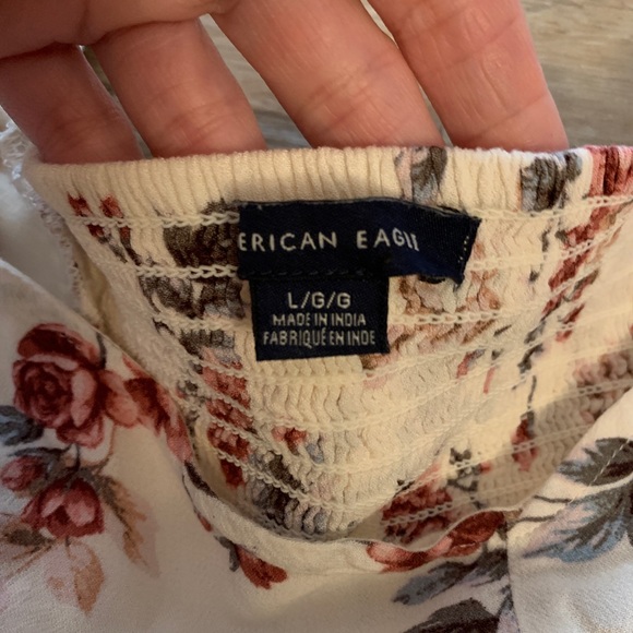 American Eagle Floral Crop Top - Picture 2 of 4